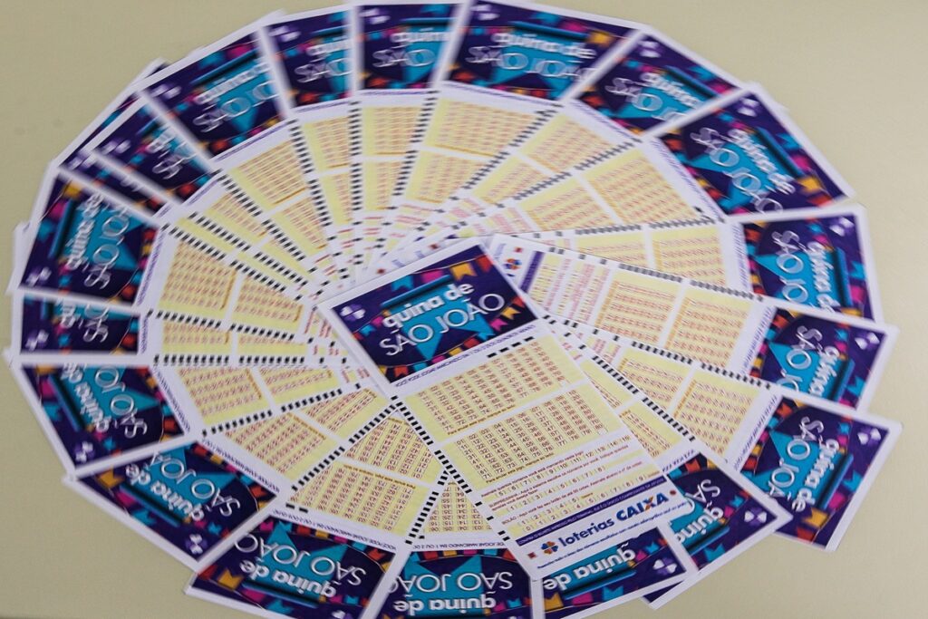 Resultado Quina Concurso 6890: Dezenas Sorteadas e Prêmio de R$ 1,4 Milhão Revelados em São Paulo